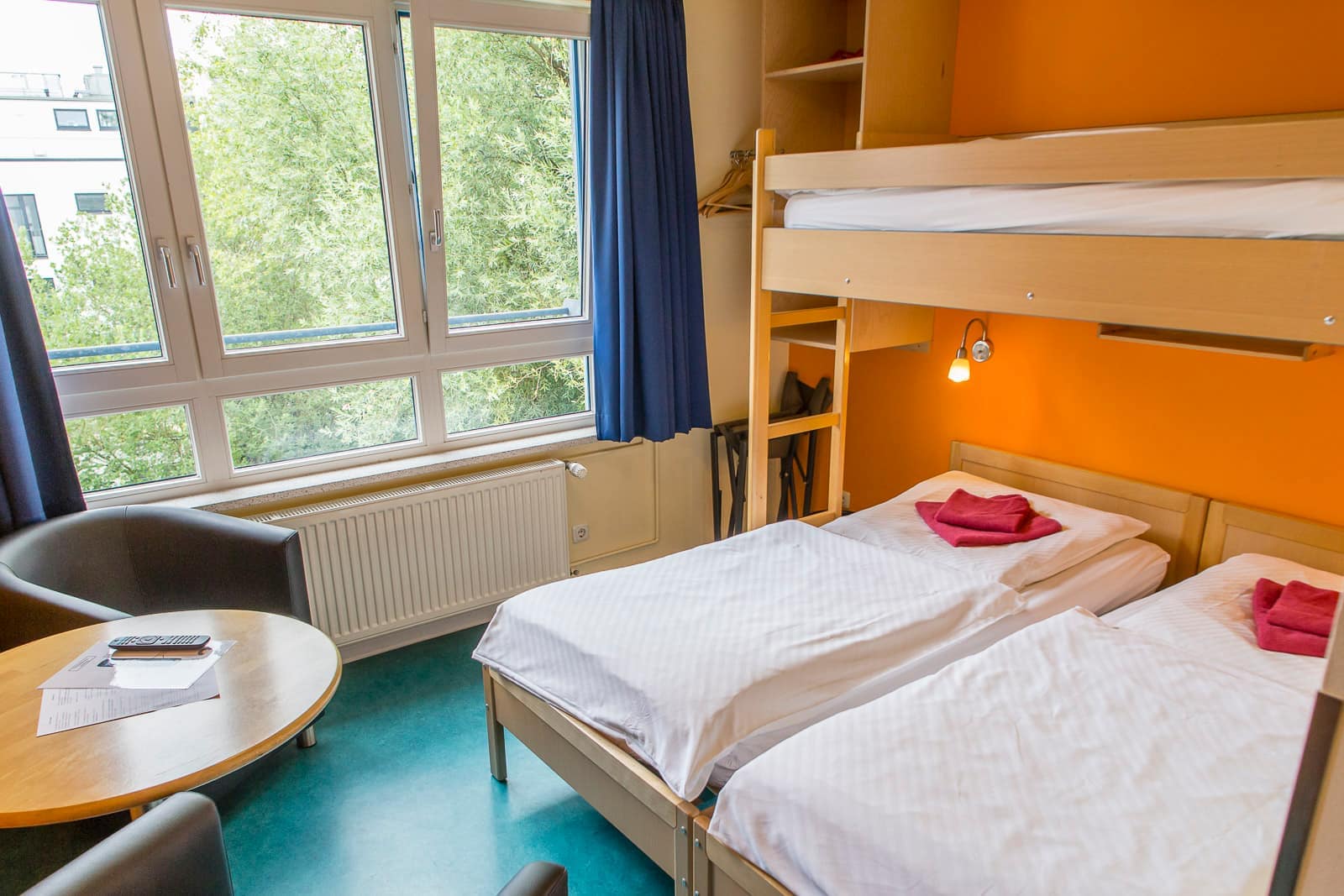 Dreibettzimmer (Hochbett) – Bild 1